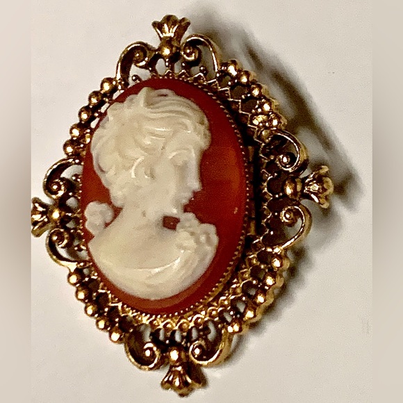 Mid Century Vintage Gold Tone Victorian Style Cameo Pinback Brooch Button - Picture 14 of 15